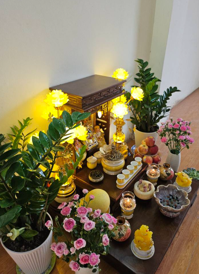 Các Thành Phần Của Bộ Bàn Thờ Thần Tài Thổ Địa Song Long Cổ Tự Hoa Sen Rát Vàng